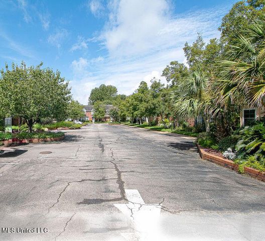 26 Independence Drive, Gulfport, MS 39507