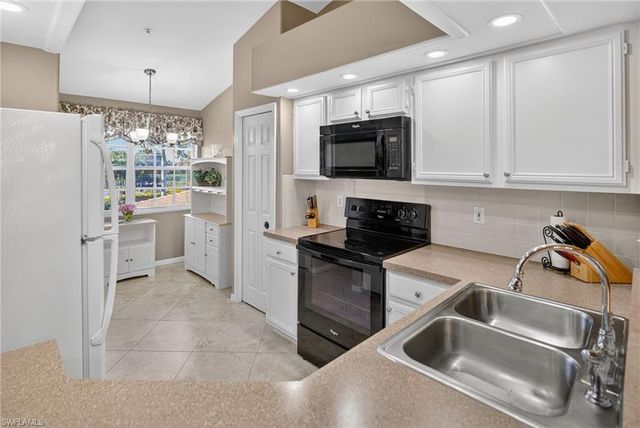 13046 Amberley CT # 611, Bonita Springs, FL 34135