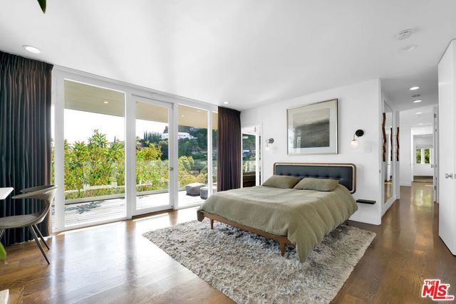 8450 Carlton Way, Los Angeles, CA 90069