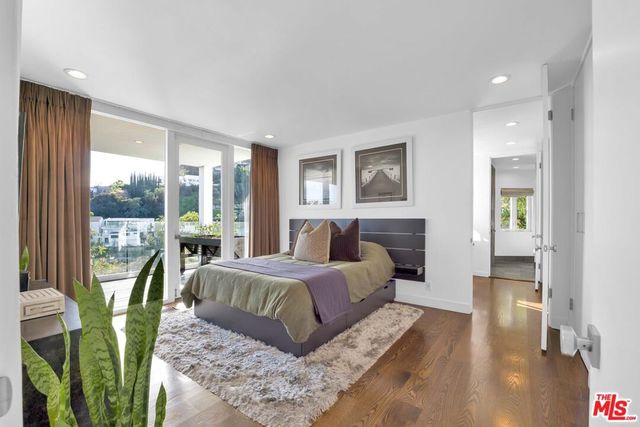 8450 Carlton Way, Los Angeles, CA 90069