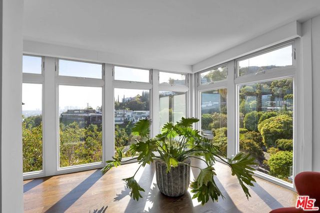 8450 Carlton Way, Los Angeles, CA 90069