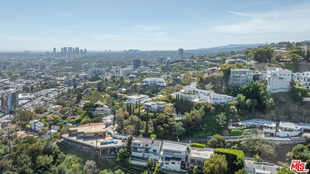 8450 Carlton Way, Los Angeles, CA 90069