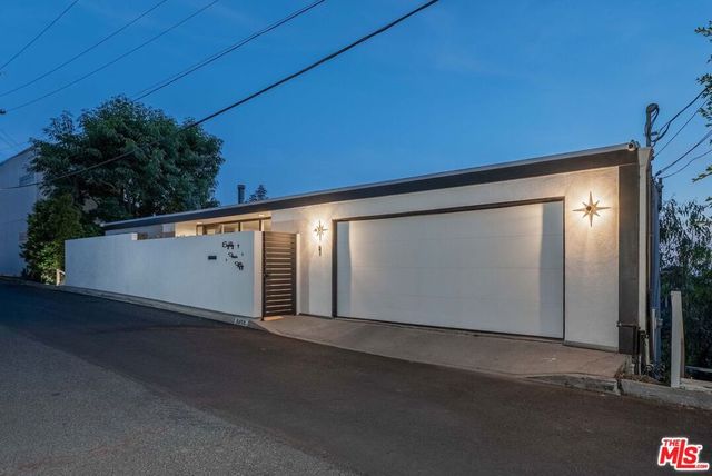 8450 Carlton Way, Los Angeles, CA 90069