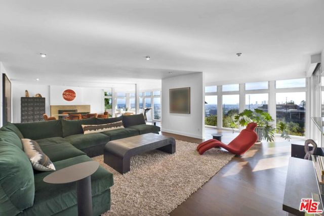 8450 Carlton Way, Los Angeles, CA 90069