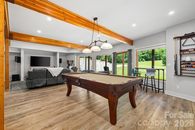 49 Western Eagle Drive, Hendersonville, NC 28792