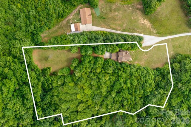 49 Western Eagle Drive, Hendersonville, NC 28792