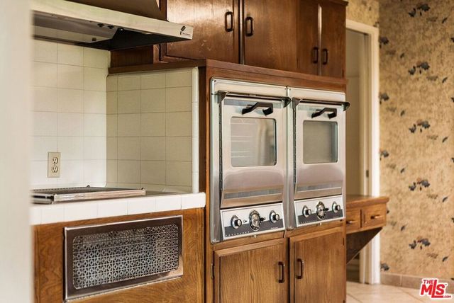 9115 Leander Place, Beverly Hills, CA 90210