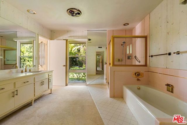 9115 Leander Place, Beverly Hills, CA 90210