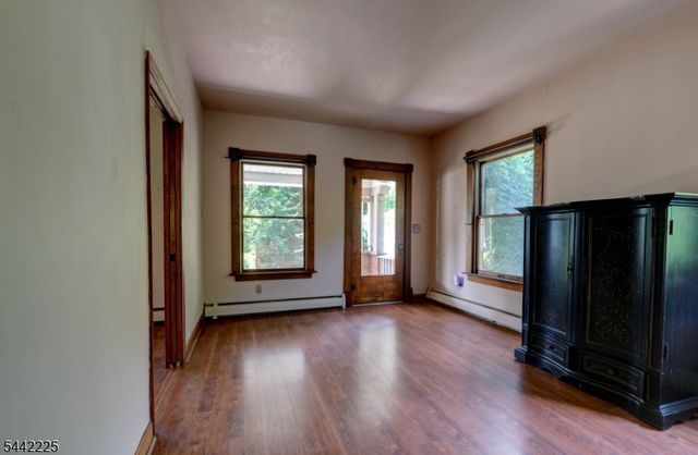 8 Brian Ct, Pequannock Twp., NJ 07440