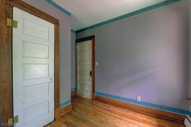 8 Brian Ct, Pequannock Twp., NJ 07440