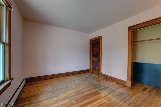 8 Brian Ct, Pequannock Twp., NJ 07440