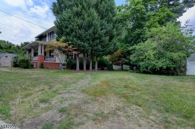8 Brian Ct, Pequannock Twp., NJ 07440