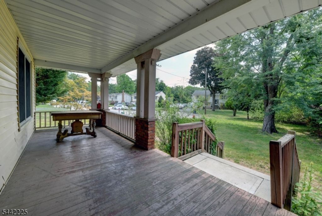 8 Brian Ct, Pequannock Twp., NJ 07440 — photo 5