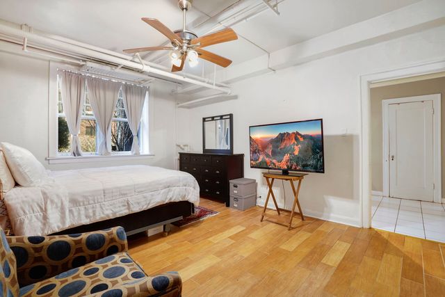 1360 E Madison Park B, Chicago, IL 60615