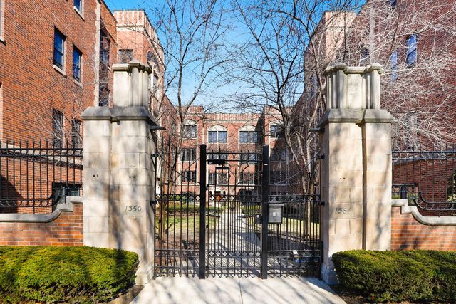 1360 E Madison Park B, Chicago, IL 60615