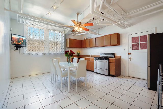 1360 E Madison Park B, Chicago, IL 60615