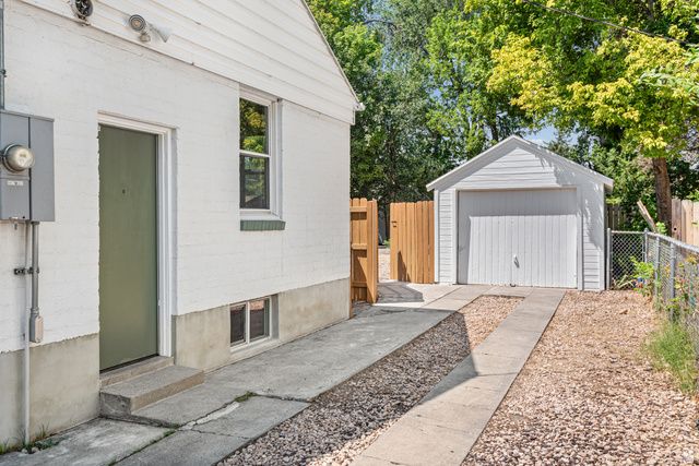 1986 S RICHARDS ST, Salt Lake City, UT 84115