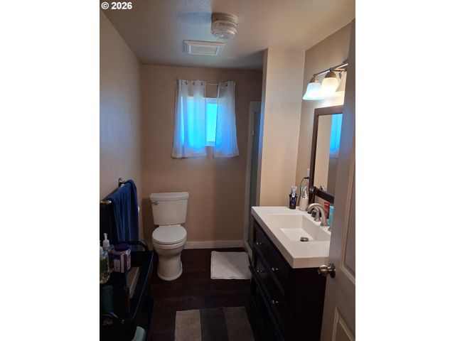 1055 COLUMBIA Ave, Gladstone, OR 97027