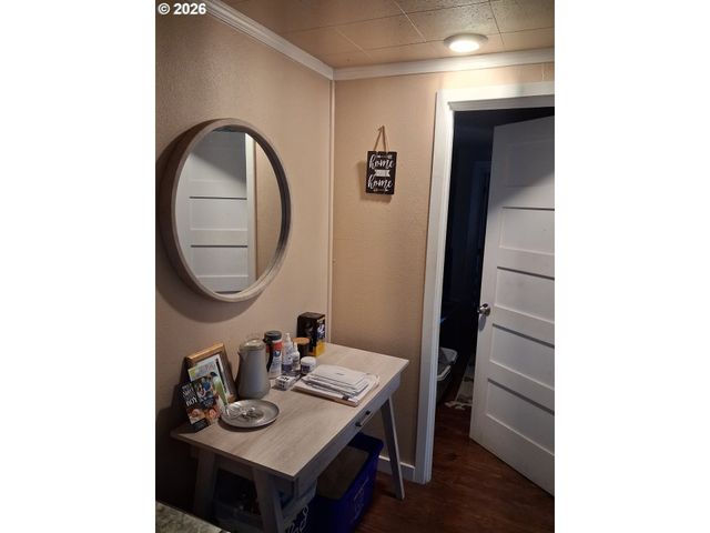 1055 COLUMBIA Ave, Gladstone, OR 97027