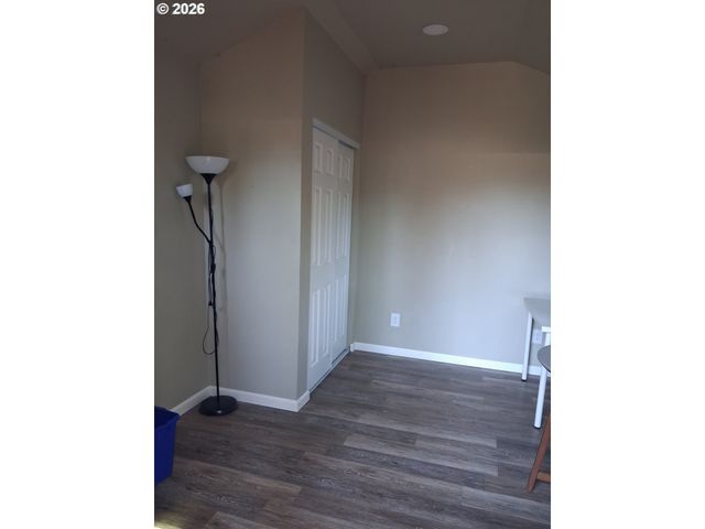 1055 COLUMBIA Ave, Gladstone, OR 97027