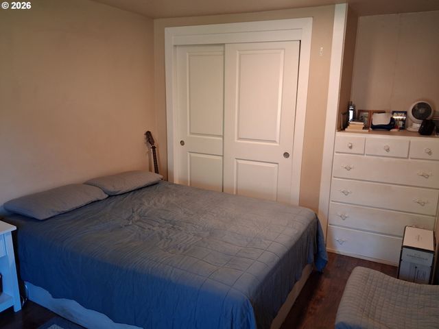 1055 COLUMBIA Ave, Gladstone, OR 97027