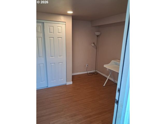 1055 COLUMBIA Ave, Gladstone, OR 97027