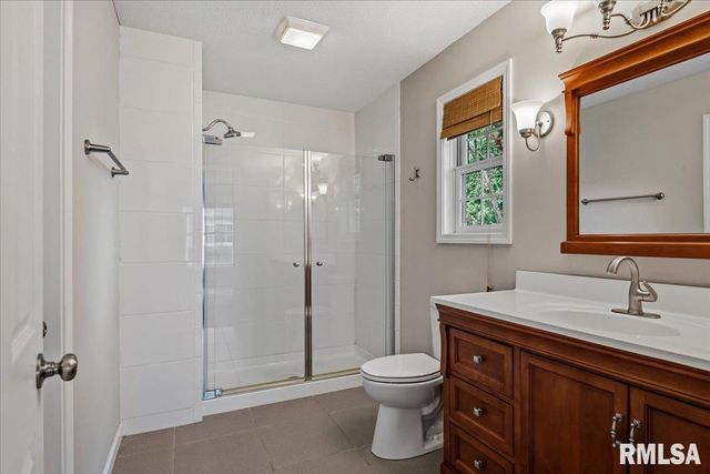 114 Winter Park Drive, Chatham, IL 62629
