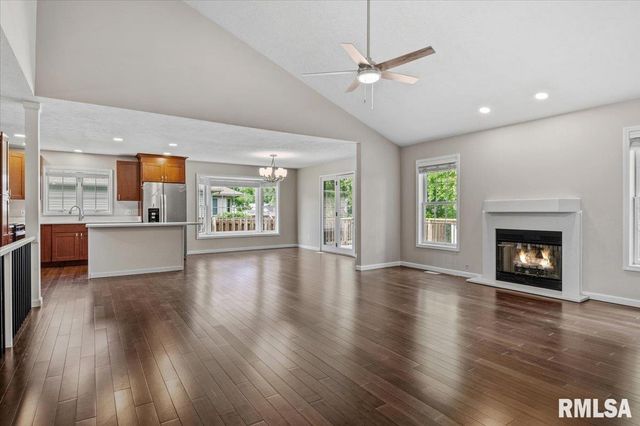 114 Winter Park Drive, Chatham, IL 62629