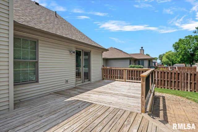 114 Winter Park Drive, Chatham, IL 62629