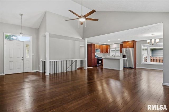 114 Winter Park Drive, Chatham, IL 62629