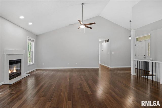 114 Winter Park Drive, Chatham, IL 62629
