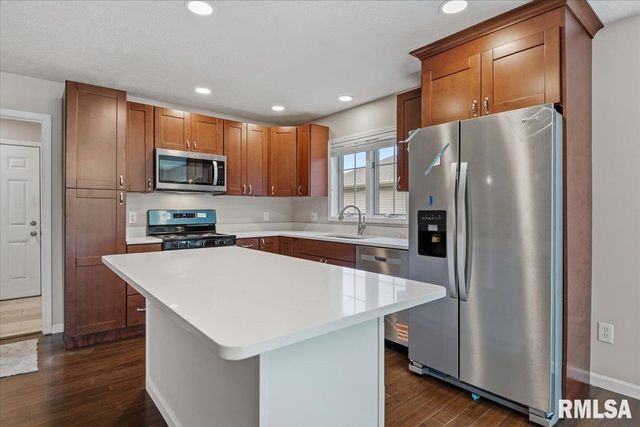 114 Winter Park Drive, Chatham, IL 62629