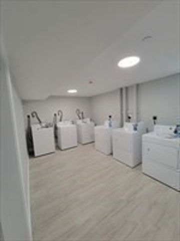 944 Warren 2 F, Brockton, MA 02301