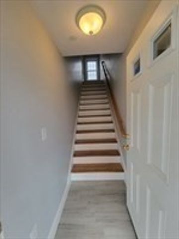 944 Warren 2 F, Brockton, MA 02301