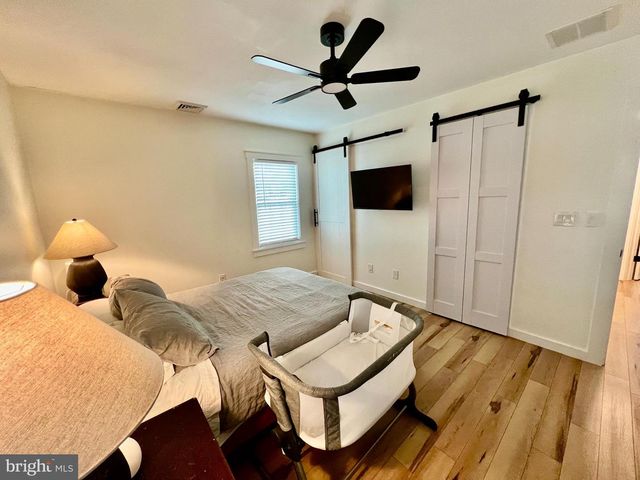 242 OUTBOARD AVE, Manahawkin, NJ 08050