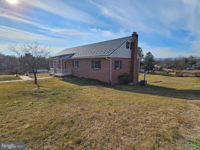 315 CHERRY LANE DR, Chambersburg, PA 17202