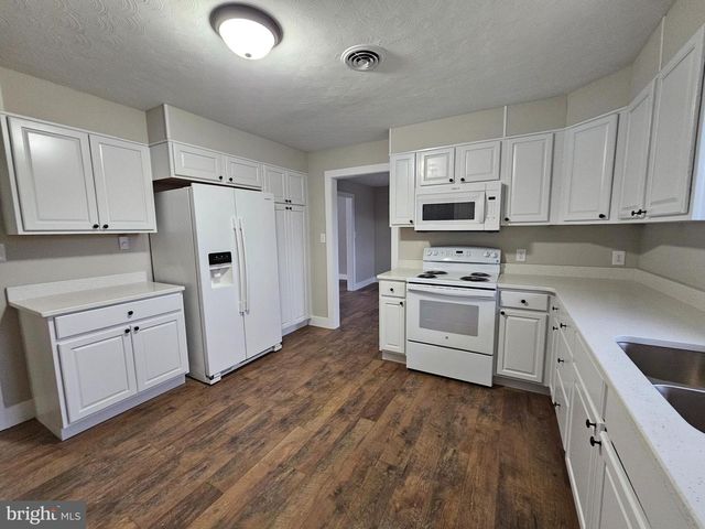 315 CHERRY LANE DR, Chambersburg, PA 17202