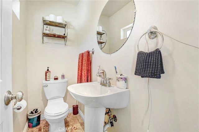 19406 Enadia Way, Reseda, CA 91335