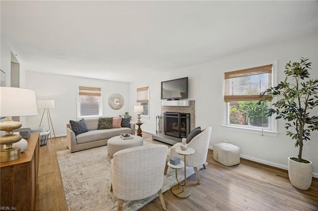 724 Yorkshire DR, Virginia Beach, VA 23452