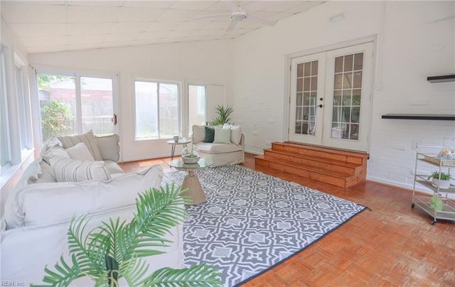 724 Yorkshire DR, Virginia Beach, VA 23452