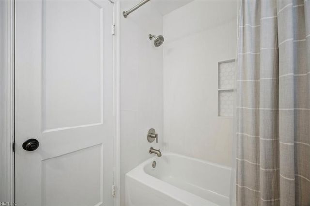 724 Yorkshire DR, Virginia Beach, VA 23452