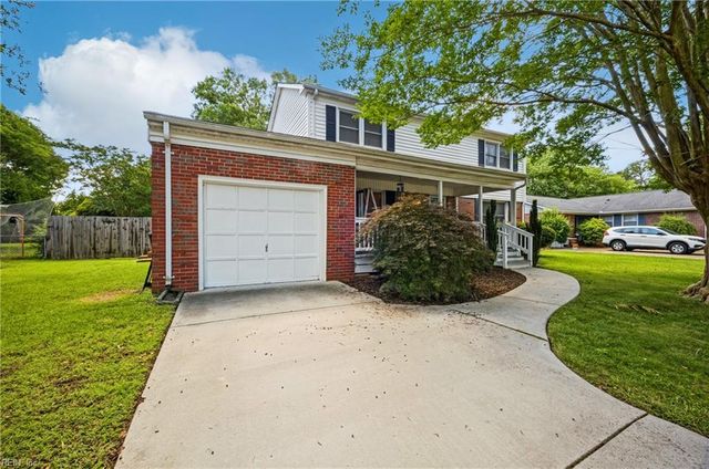 724 Yorkshire DR, Virginia Beach, VA 23452