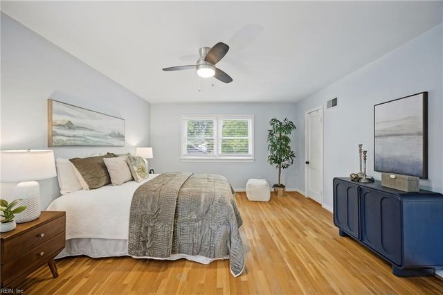 724 Yorkshire DR, Virginia Beach, VA 23452
