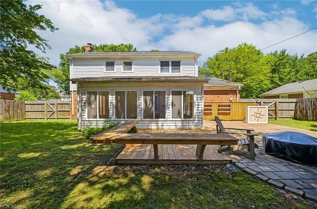 724 Yorkshire DR, Virginia Beach, VA 23452