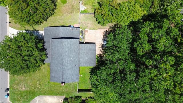724 Yorkshire DR, Virginia Beach, VA 23452