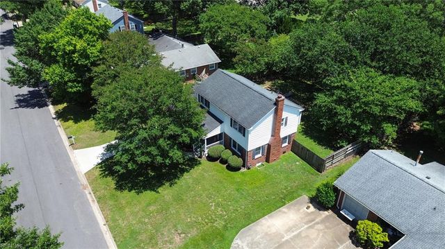 724 Yorkshire DR, Virginia Beach, VA 23452