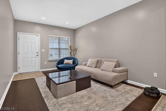 64 Andrews Way, Piscataway Twp., NJ 08854