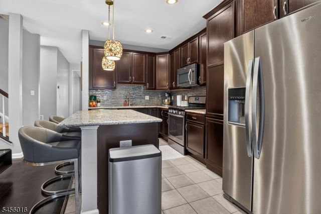 64 Andrews Way, Piscataway Twp., NJ 08854