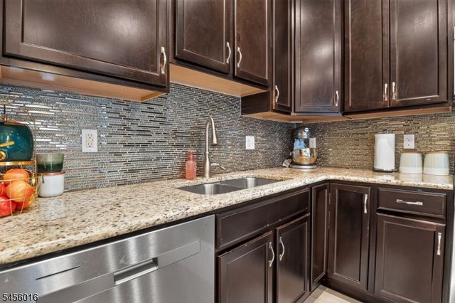 64 Andrews Way, Piscataway Twp., NJ 08854