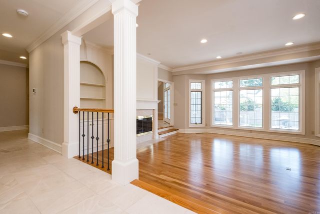 18 Hickory Creek Drive, Little Rock, AR 72212
